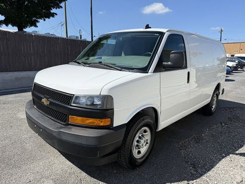 Used 2020 Chevrolet Express 2500 w/ Driver Convenience Package image 9
