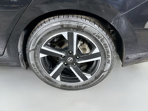 Used 2024 Nissan Sentra SV image 37