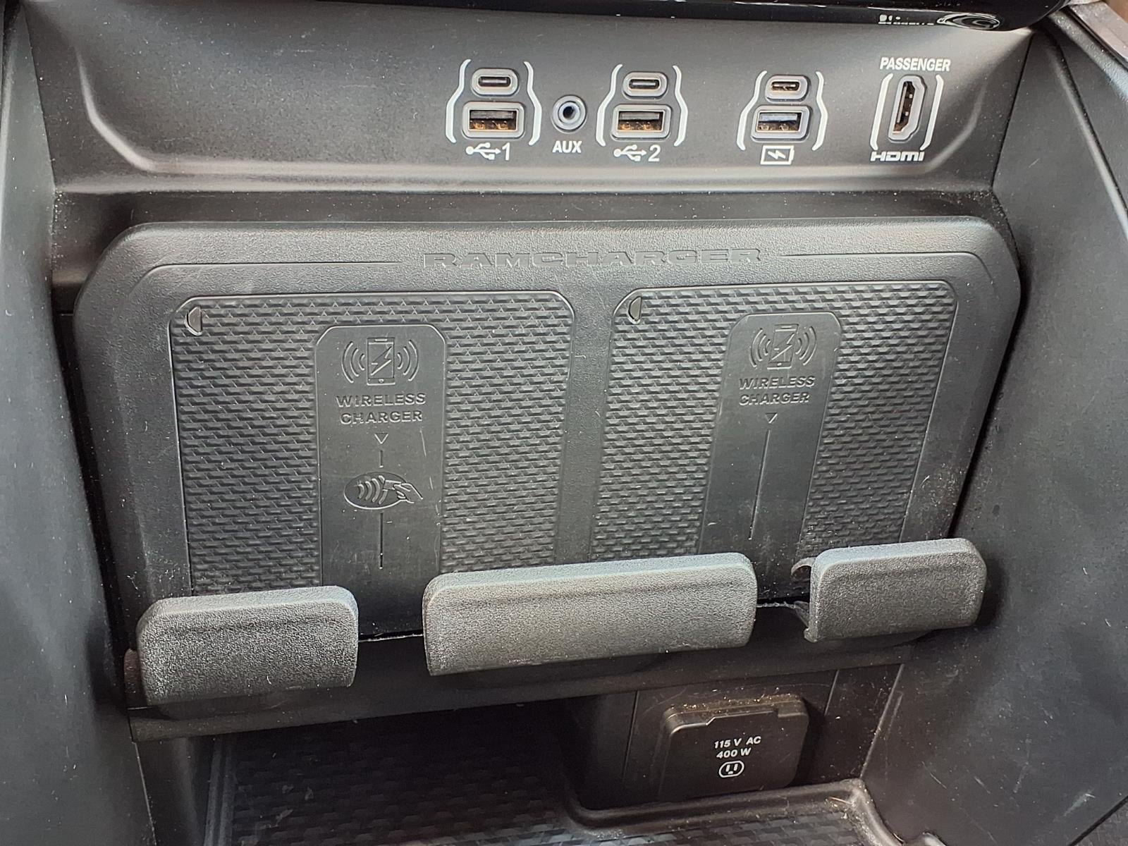Used 2025 RAM 1500 Laramie AWD/4WD image 9
