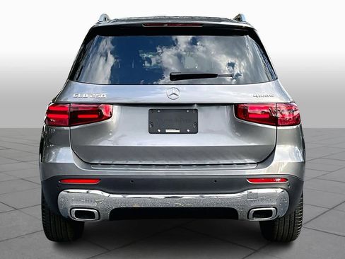 Used 2026 Mercedes-Benz GLB 250 4MATIC image 5