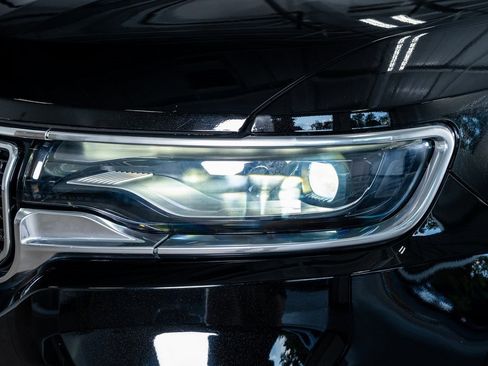 Used 2023 Jeep Wagoneer Series III w/ Preferred Equipment Group image 13