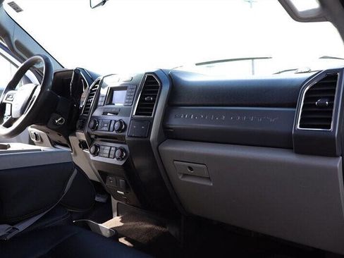 Used 2017 Ford F250 XLT image 30