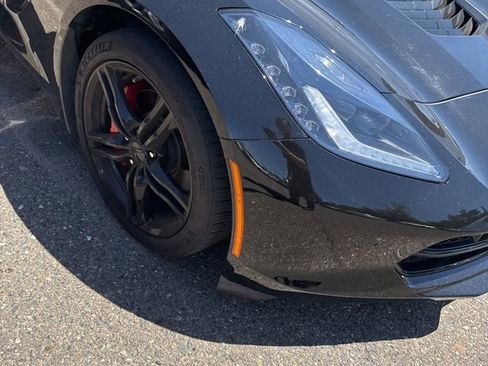 Used 2017 Chevrolet Corvette Stingray Coupe w/ Carbon Flash Badge Package RWD image 4