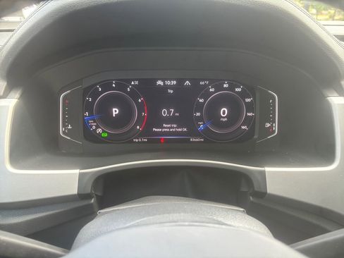 Used 2022 Volkswagen Atlas Cross Sport SE AWD/4WD image 24