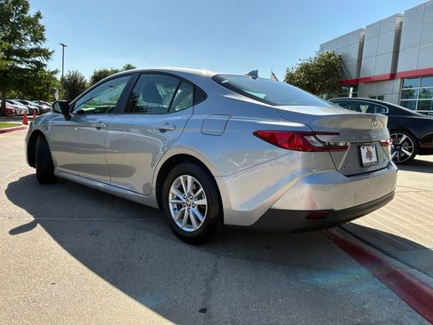 Used 2025 Toyota Camry LE FWD image 8