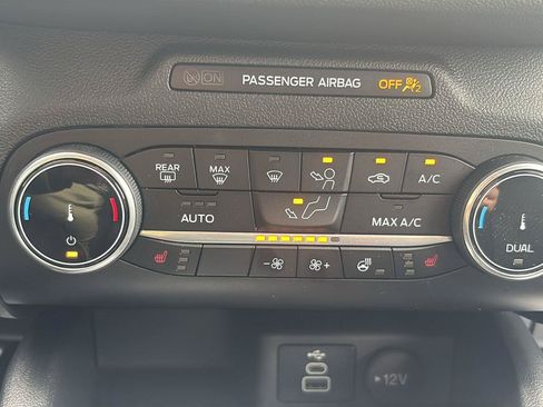 Certified 2024 Ford Escape Active AWD/4WD image 24