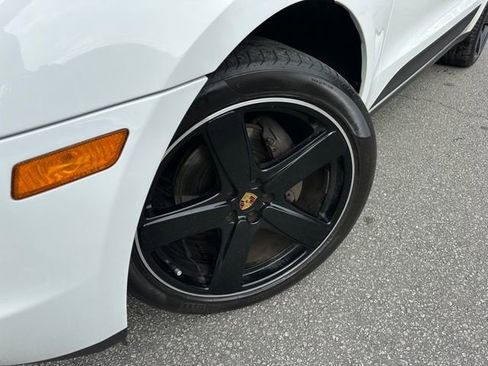 Used 2018 Porsche Macan w/ Premium Package Plus image 10