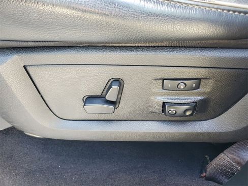 Used 2017 RAM 1500 Limited image 17