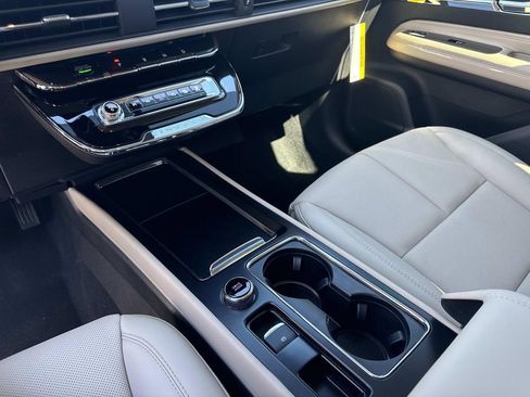 New 2026 Lincoln Corsair Reserve image 25