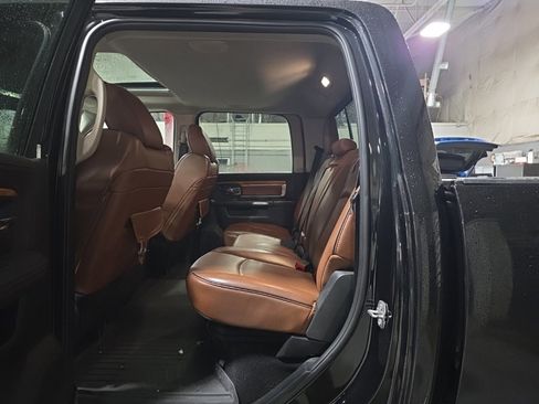 Used 2018 RAM 3500 Laramie Longhorn image 10