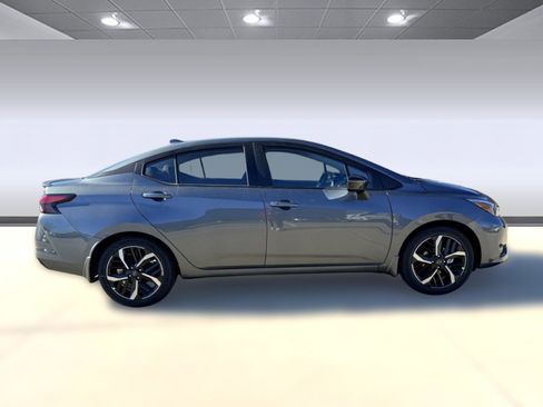 New 2025 Nissan Versa SR w/ Trunk Package image 8