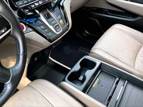 Used 2024 Honda Odyssey Elite image 15
