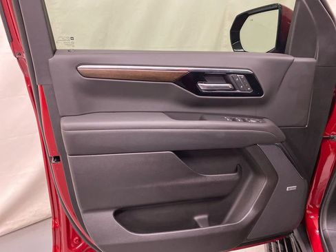 New 2025 Chevrolet Tahoe High Country image 10