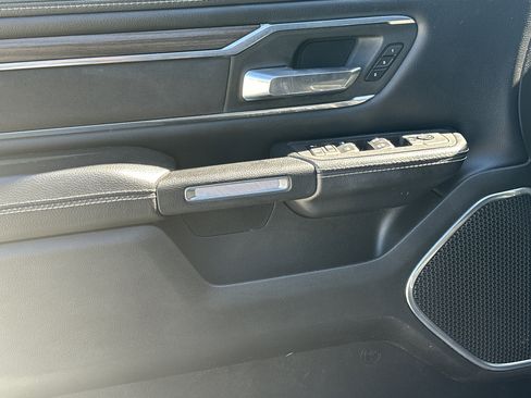 Used 2025 RAM 1500 Laramie image 10