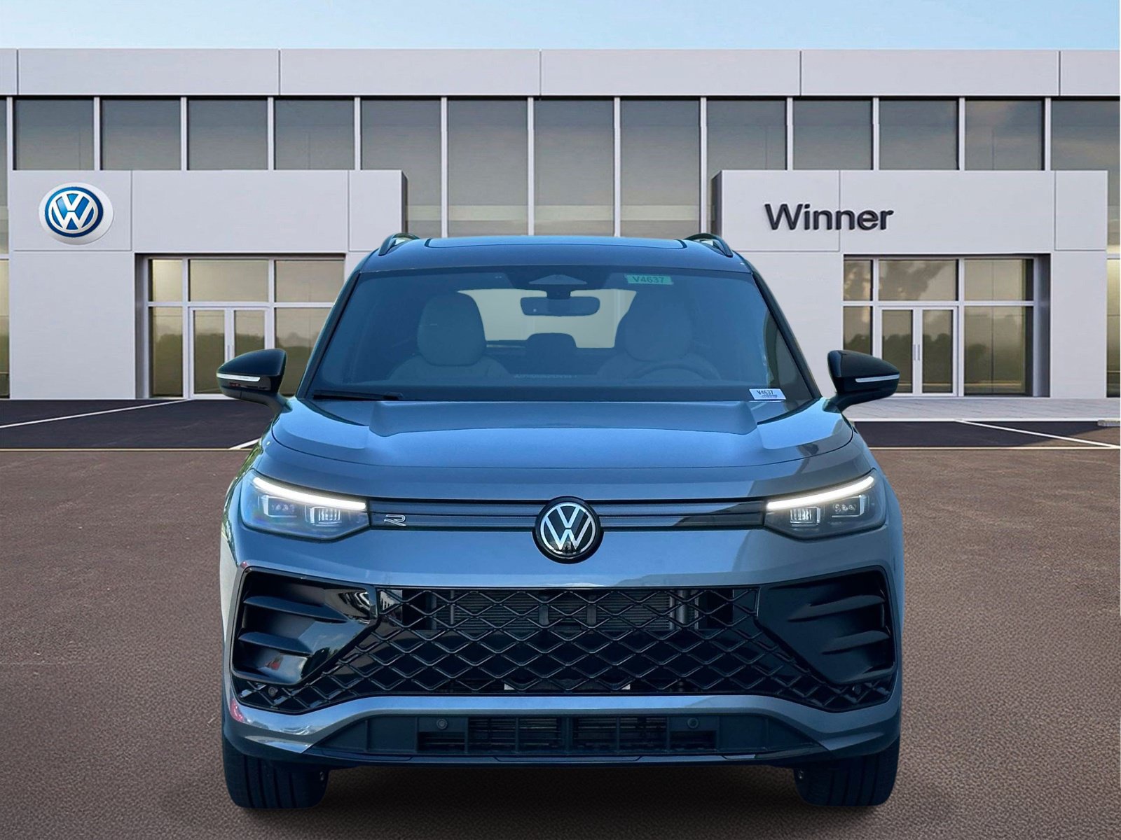 New 2026 Volkswagen Tiguan SE R-Line AWD/4WD image 9