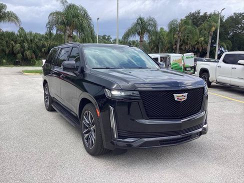 Used 2022 Cadillac Escalade ESV Sport Platinum AWD/4WD image 3