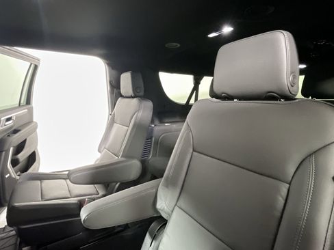 New 2026 Chevrolet Suburban LT w/ Comfort Package image 82