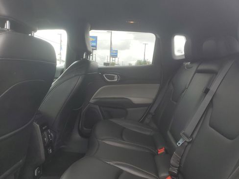 Used 2025 Jeep Compass Limited AWD/4WD image 12