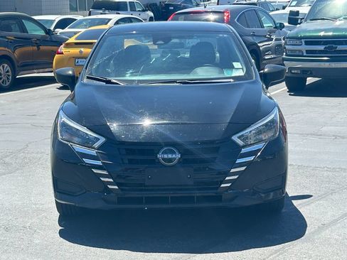 Used 2025 Nissan Versa SV FWD image 9