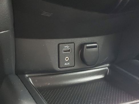 Used 2017 Nissan Rogue SV FWD image 28
