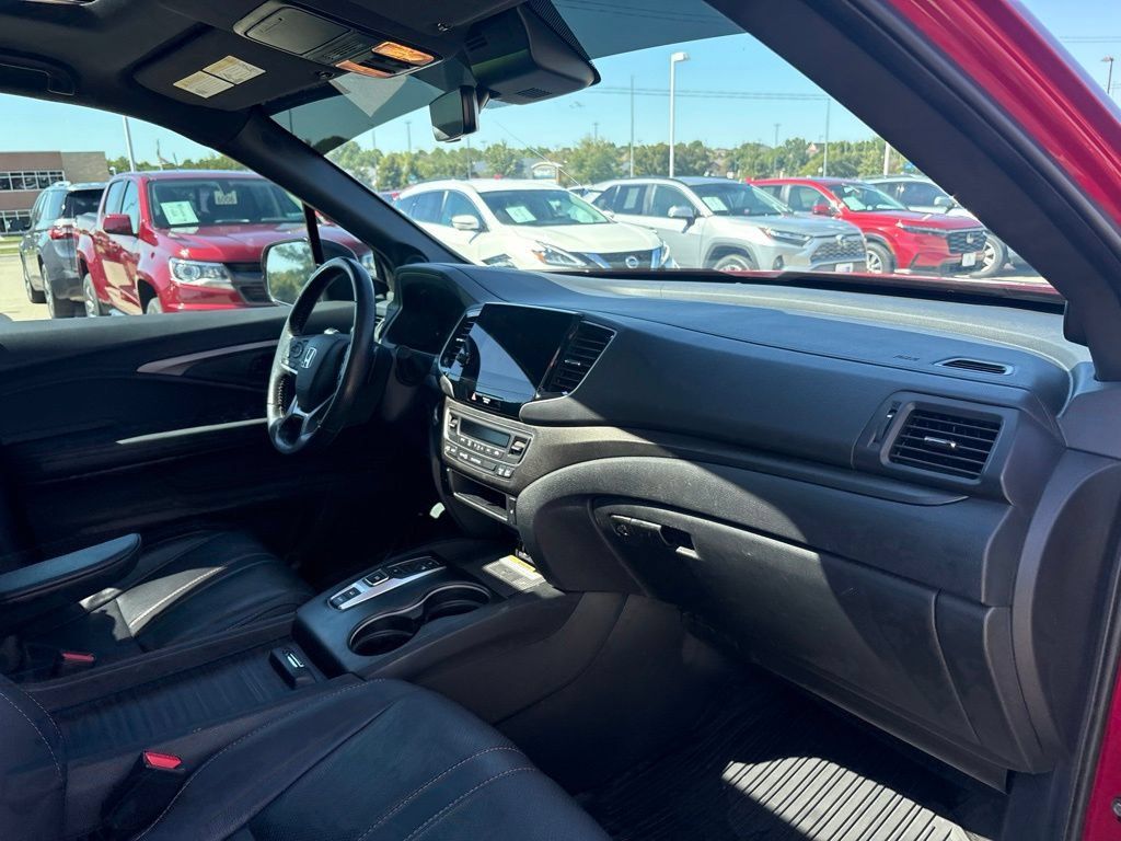 Certified 2023 Honda Passport TrailSport image 27