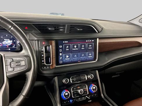 Used 2023 GMC Yukon Denali Ultimate AWD/4WD image 7