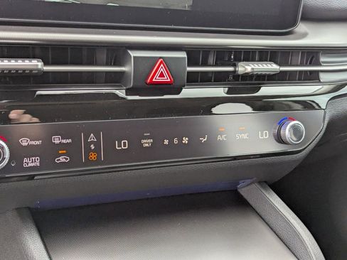 New 2026 Kia Sportage EX image 26