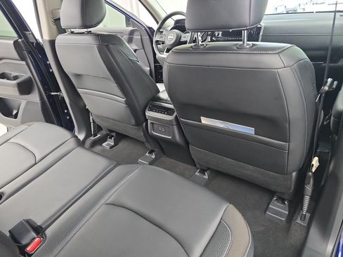 Certified 2023 Nissan Pathfinder SL AWD/4WD image 11