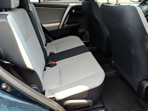 Used 2018 Toyota RAV4 XLE AWD/4WD image 23