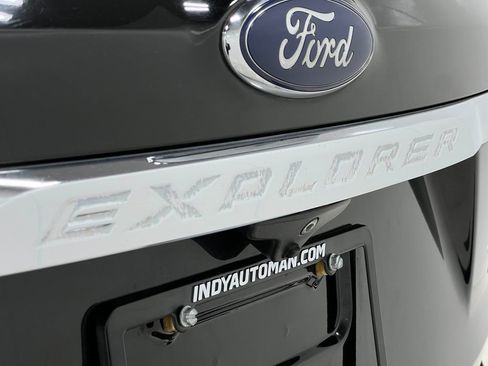 Used 2018 Ford Explorer Limited w/ Equipment Group 301A image 43