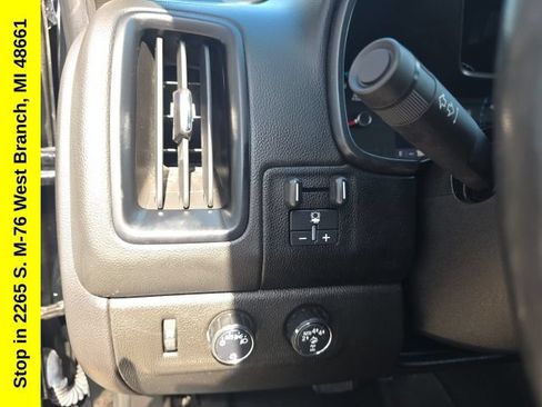 Used 2019 Chevrolet Colorado ZR2 AWD/4WD image 19