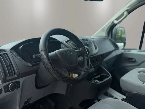 Used 2017 Ford Transit 250 130 Low Roof RWD image 10