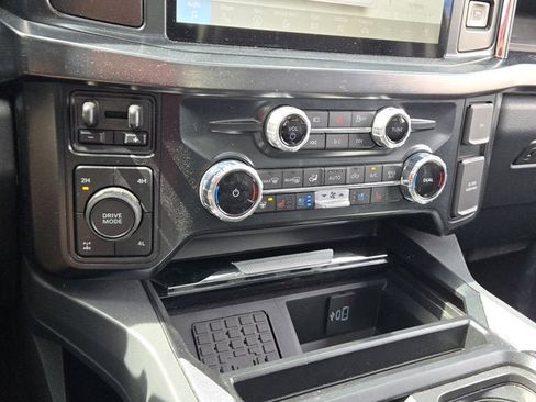Used 2025 Ford F250 Lariat w/ Black Appearance Package AWD/4WD image 26