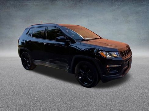 Used 2019 Jeep Compass Latitude FWD image 29