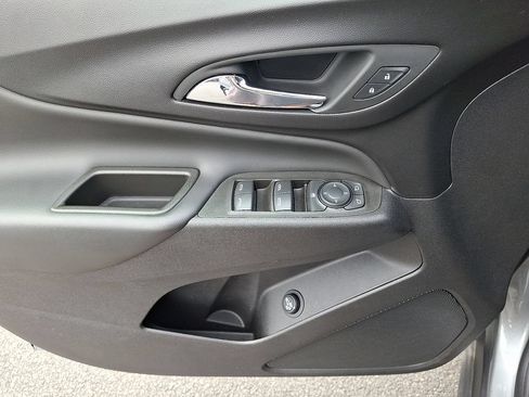 Certified 2024 Chevrolet Equinox LT FWD image 13