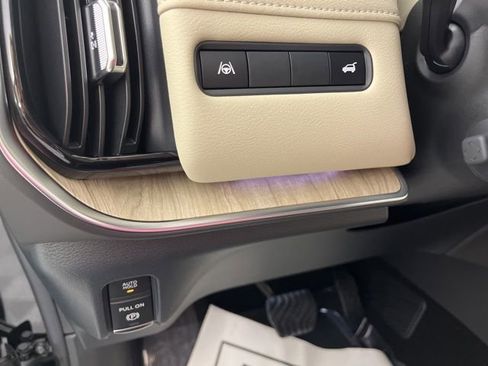 New 2026 Nissan Armada Platinum image 32