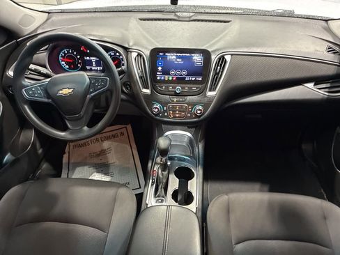 Used 2022 Chevrolet Malibu LT image 40