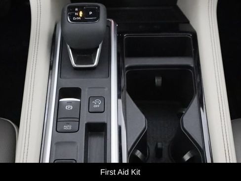 Used 2022 Nissan Pathfinder Platinum w/ Cargo Package FWD image 12
