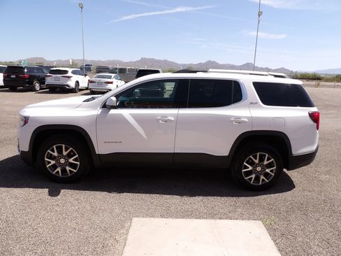 Used 2023 GMC Acadia SLT FWD image 5