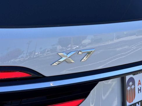 Used 2023 BMW X7 xDrive40i image 38