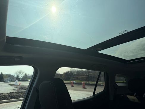 Used 2022 GMC Terrain SLE w/ Driver Convenience Package image 22