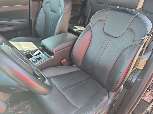 Used 2025 Kia Sorento S w/ Panoramic Sunroof Package FWD image 16