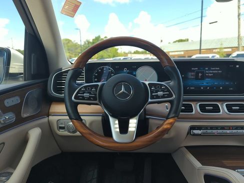 Used 2021 Mercedes-Benz GLS 450 4MATIC image 17