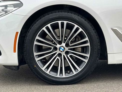 Used 2018 BMW 540i image 25