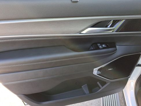 New 2026 Jeep Grand Wagoneer Limited image 18