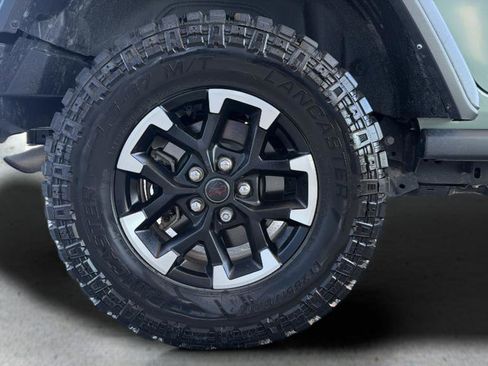 Used 2024 Jeep Wrangler Unlimited Rubicon w/ Technology Group AWD/4WD image 24