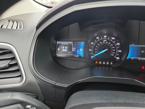 Used 2022 Ford Edge SE image 13