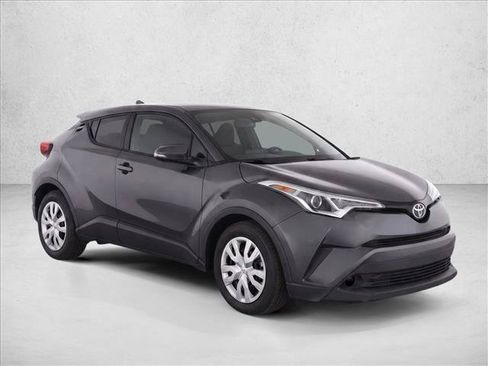 Used 2019 Toyota C-HR LE FWD image 3