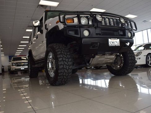 Used 2003 HUMMER H2 w/ Preferred Equipment Group AWD/4WD image 3