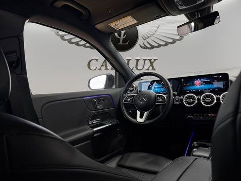 Used 2021 Mercedes-Benz GLA 250 w/ Premium Package image 27